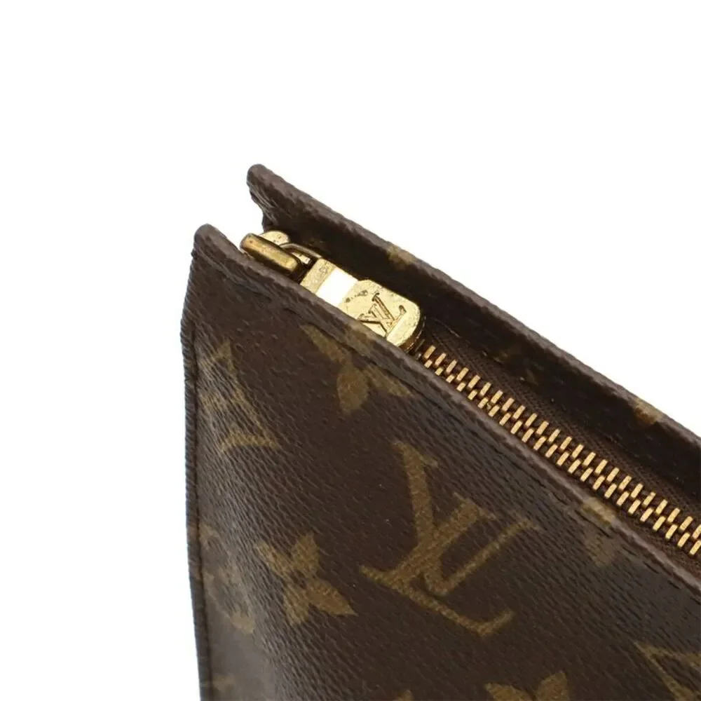 Louis Vuitton Pochette Toilette 26